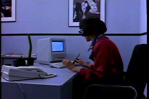 I can't hold my laughter every time I see that MAC SE. Hard to believe that once it was considered top of the line....its just an electric Etch-A-Sketch.